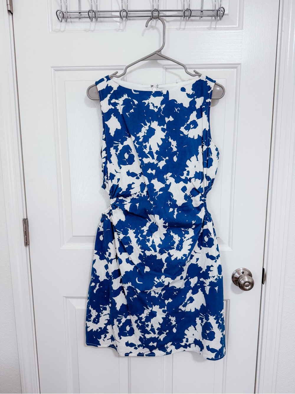 Abercrombie & Fitch Blue and White Floral Tie-Waist Mini Dress
